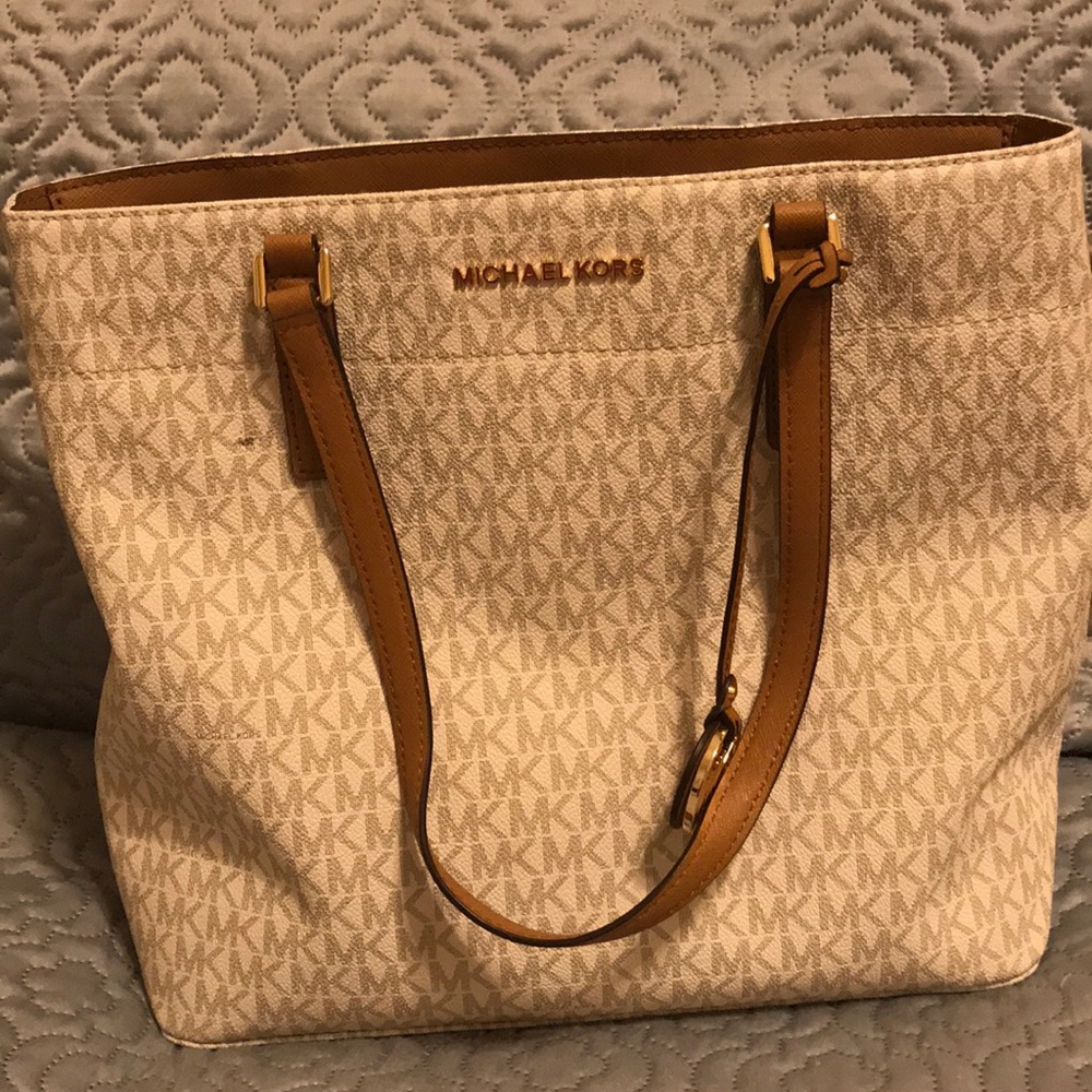 Michael Kors shoulder purse